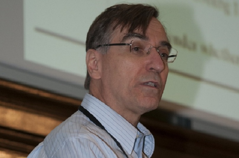  Professor James Baraniuk